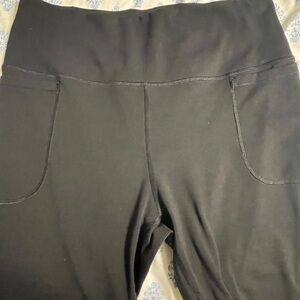 Black High-Waisted Leggings Ankle Length.